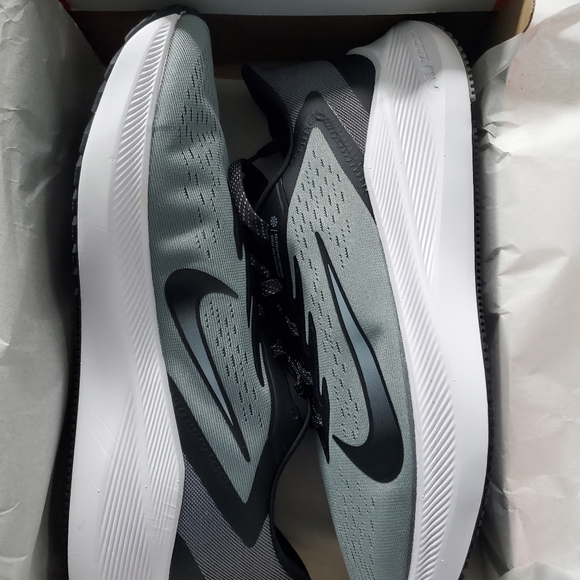 NIB Men's Nike Zoom Winflo 7 - Picture 3 of 5